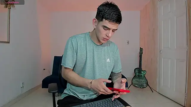 Ares Johnson online show from 11/07/25, 07:58