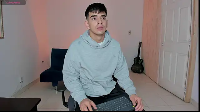 Ares Johnson online show from 11/17/25, 12:11