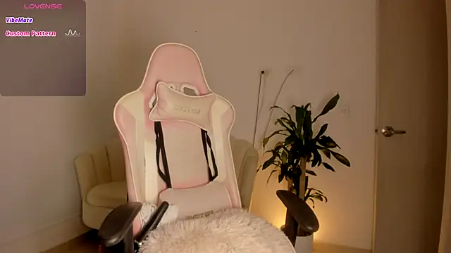 LittleSofia  online show from 11/02/25, 02:25