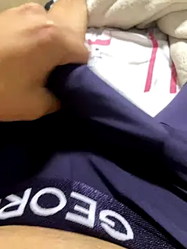 DanielGomez9 online show from 11/20/25, 05:40