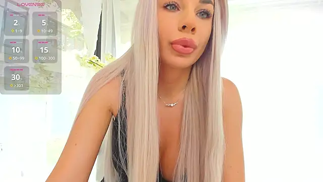 Snapshot of Russian_Ava chatting on 10/24/25, 07:27 Russian Ava online show from 10/24/25, 07:27