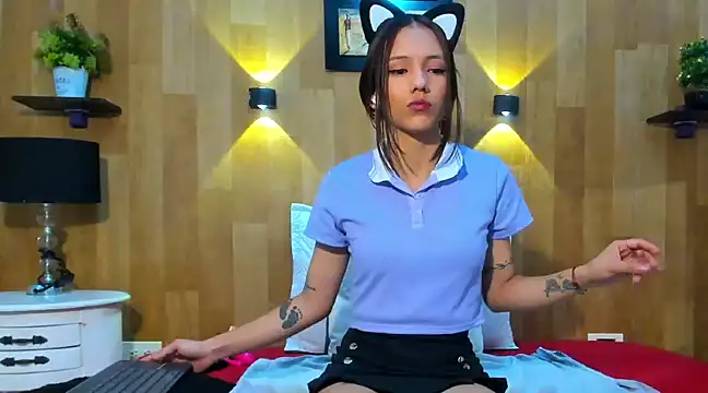 marianaa90 online show from 01/18/25, 04:10