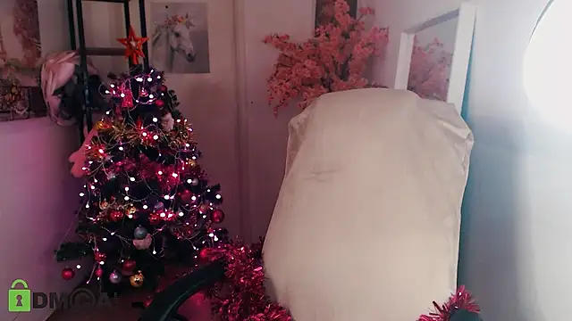 Snapshot of _KittyBoo chatting on 12/25/24, 09:45 KittyBoo online show from 12/25/24, 09:45