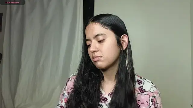 ViolettaSummer online show from 10/12/25, 12:20