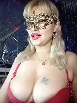 Snapshot of Freya_Milf chatting on 01/03/25, 06:14 Freya Milf online show from 01/03/25, 06:14