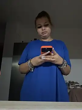 AllysonK online show from 11/12/25, 04:18