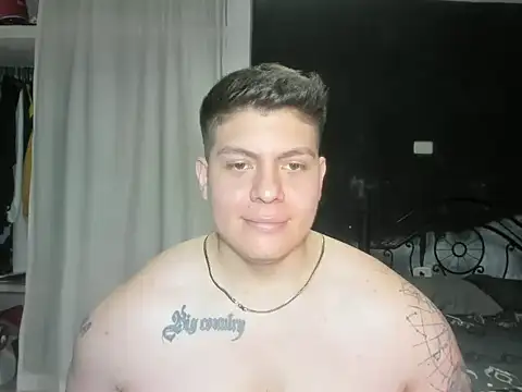 Snapshot of regan_jhonso chatting on 12/12/24, 07:52 regan jhonso online show from 12/12/24, 07:52