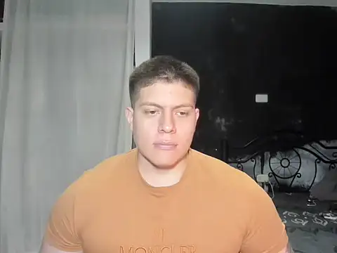Snapshot of regan_jhonso chatting on 02/25/25, 11:11 regan jhonso online show from 02/25/25, 11:11