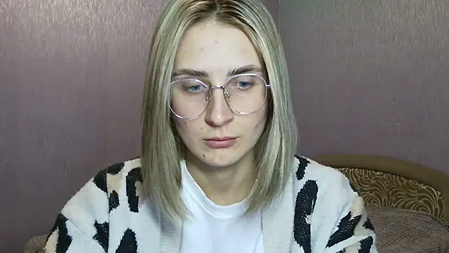 Snapshot of Jessie_August chatting on 12/13/24, 04:49 Jessie August online show from 12/13/24, 04:49