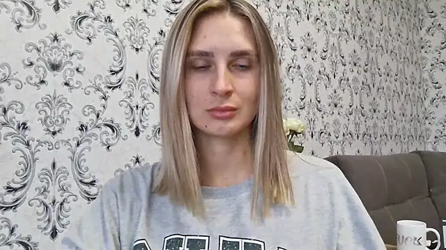 Snapshot of Jessie_August chatting on 10/08/25, 02:04 Jessie August online show from 10/08/25, 02:04