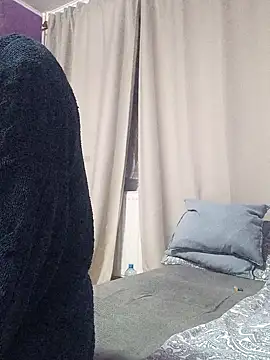 Snapshot of BritneyHudson chatting on 10/14/25, 01:06 BritneyHudson online show from 10/14/25, 01:06