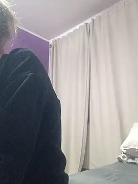 Snapshot of BritneyHudson chatting on 10/26/25, 03:01 BritneyHudson online show from 10/26/25, 03:01