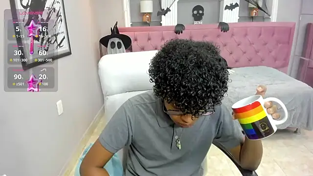 boylittle19cm online show from 10/31/25, 11:55