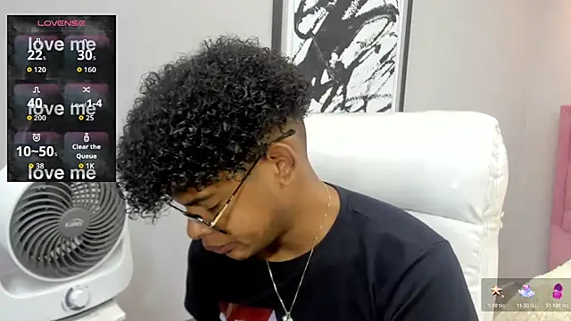 boylittle19cm online show from 11/13/25, 12:15