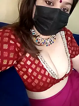 Snapshot of Rupaleesexy chatting on 03/08/25, 10:11 Rupaleesexy online show from 03/08/25, 10:11