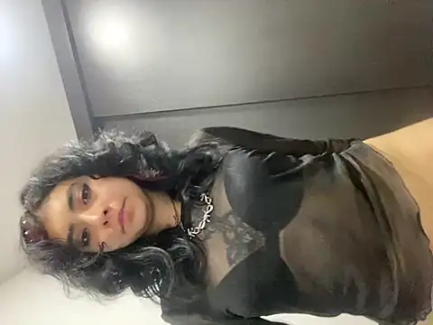 Snapshot of _Gothiccbitch_ chatting on 12/13/24, 09:02 Gothiccbitch online show from 12/13/24, 09:02
