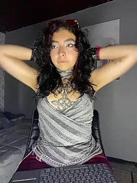 Snapshot of _Gothiccbitch_ chatting on 03/07/25, 03:19 Gothiccbitch online show from 03/07/25, 03:19