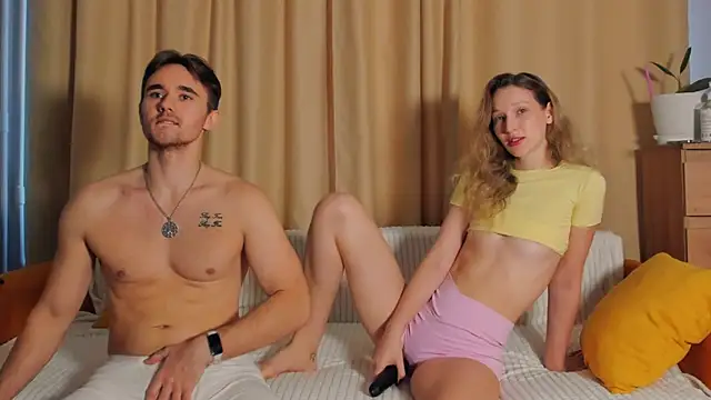  Lora Palmer online show from 10/31/25, 10:16