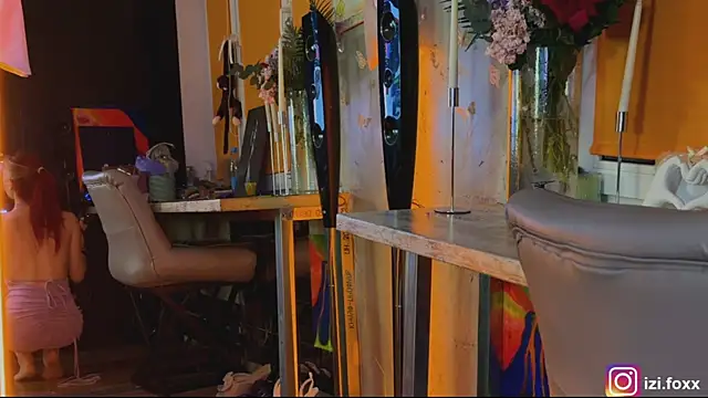 izi-fox online show from 11/22/25, 04:06