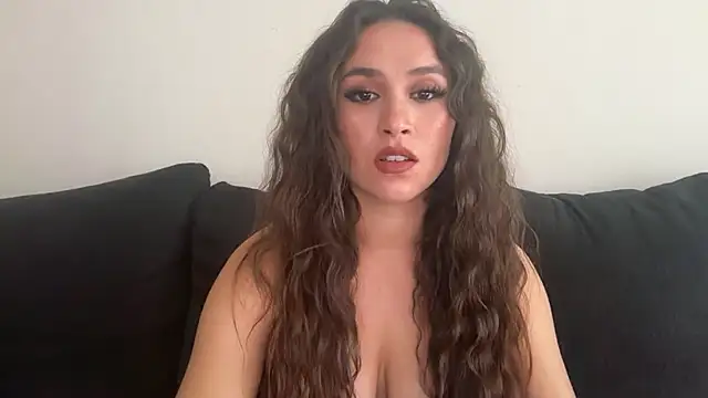 Snapshot of YingxYang69 chatting on 09/26/25, 03:49 YingxYang69 online show from 09/26/25, 03:49