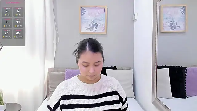  alaiasmile  online show from 11/10/25, 07:13