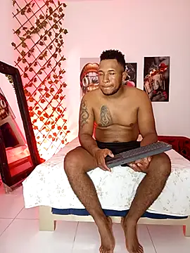 Snapshot of ARTHUR_MINI chatting on 10/07/25, 01:03 ARTHUR MINI online show from 10/07/25, 01:03