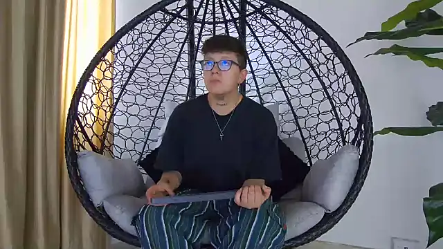 alex noa online show from 10/25/25, 07:19