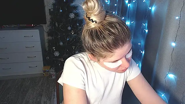 Snapshot of MelissaXKinky chatting on 01/03/25, 07:50 MelissaXKinky online show from 01/03/25, 07:50