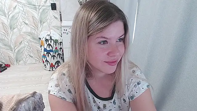 Snapshot of MelissaXKinky chatting on 09/23/25, 04:37 MelissaXKinky online show from 09/23/25, 04:37