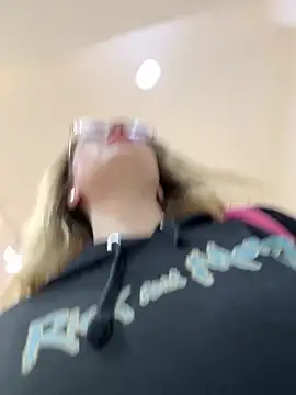 Teya moon  online show from 10/14/25, 09:10