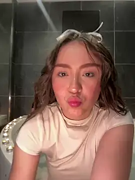 SofiMeza online show from 02/14/25, 01:51