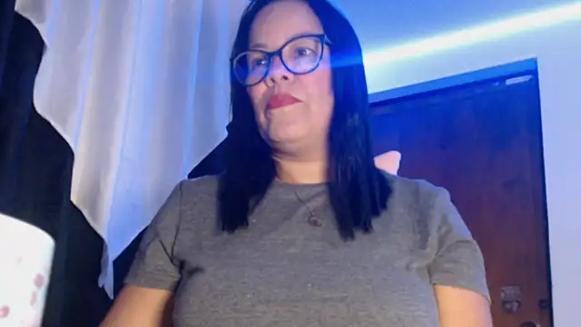 Snapshot of sofia_lopez76 chatting on 03/02/25, 03:05 sofia lopez76 online show from 03/02/25, 03:05
