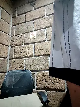 Snapshot of Pitudo20cmm chatting on 11/14/25, 09:41 Pitudo20cmm online show from 11/14/25, 09:41