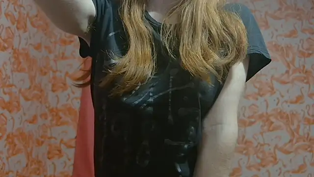 Snapshot of strawberrysmoothie chatting on 02/09/25, 02:06 strawberrysmoothie online show from 02/09/25, 02:06