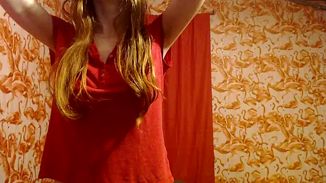 Snapshot of strawberrysmoothie chatting on 09/17/25, 03:19 strawberrysmoothie online show from 09/17/25, 03:19