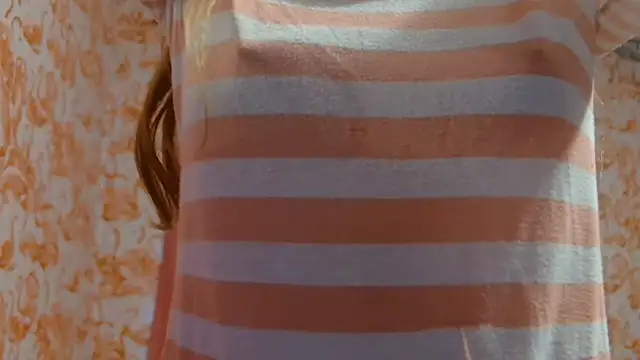 strawberrysmoothie online show from 10/26/25, 06:58