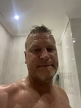 Snapshot of sexycouple109 chatting on 01/19/25, 06:43 sexycouple109 online show from 01/19/25, 06:43