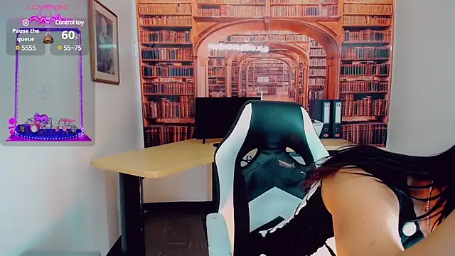 khiara moretti online show from 12/14/24, 07:36