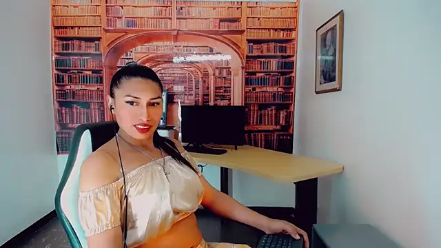 khiara moretti online show from 12/19/24, 10:32