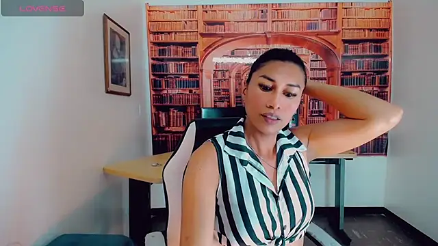 khiara moretti online show from 12/27/24, 07:35