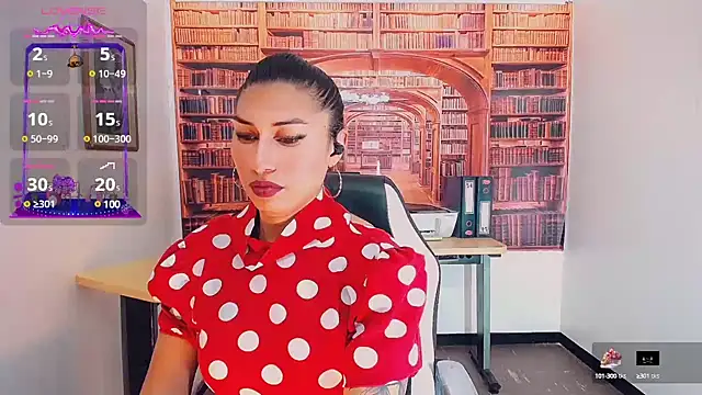 khiara moretti online show from 02/06/25, 10:32