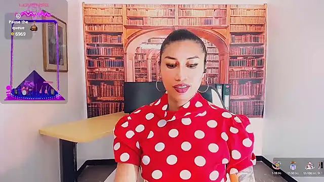 khiara moretti online show from 02/07/25, 01:36