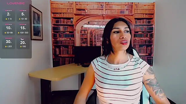 khiara moretti online show from 02/25/25, 07:36