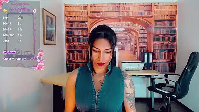 khiara moretti online show from 03/06/25, 10:47