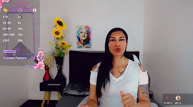 khiara moretti online show from 03/18/25, 11:30