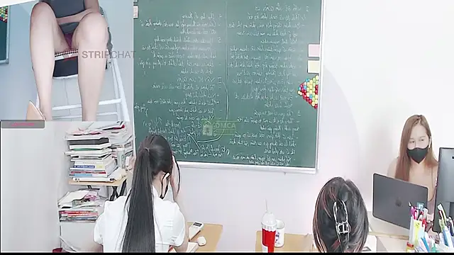 Snapshot of _Math_ chatting on 10/29/25, 03:03 Math online show from 10/29/25, 03:03