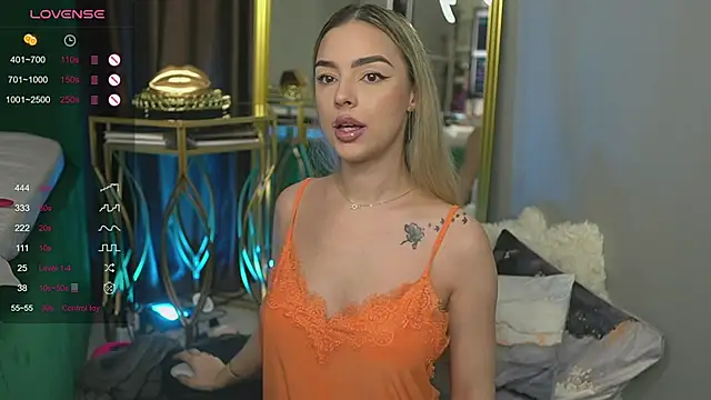 ScarletColes online show from 01/21/25, 11:34