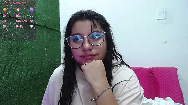 Miaa Smiith1 online show from 11/04/25, 10:03