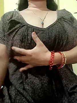 Snapshot of Jaanu_Jaanvi chatting on 10/12/25, 03:49 Jaanu Jaanvi online show from 10/12/25, 03:49