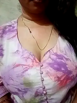 Snapshot of Jaanu_Jaanvi chatting on 10/15/25, 07:58 Jaanu Jaanvi online show from 10/15/25, 07:58